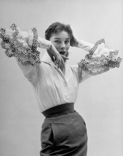 Bettina Graziani in Hubert de Givenchy Ensemble, photographed by Nat Farbamen, 1952